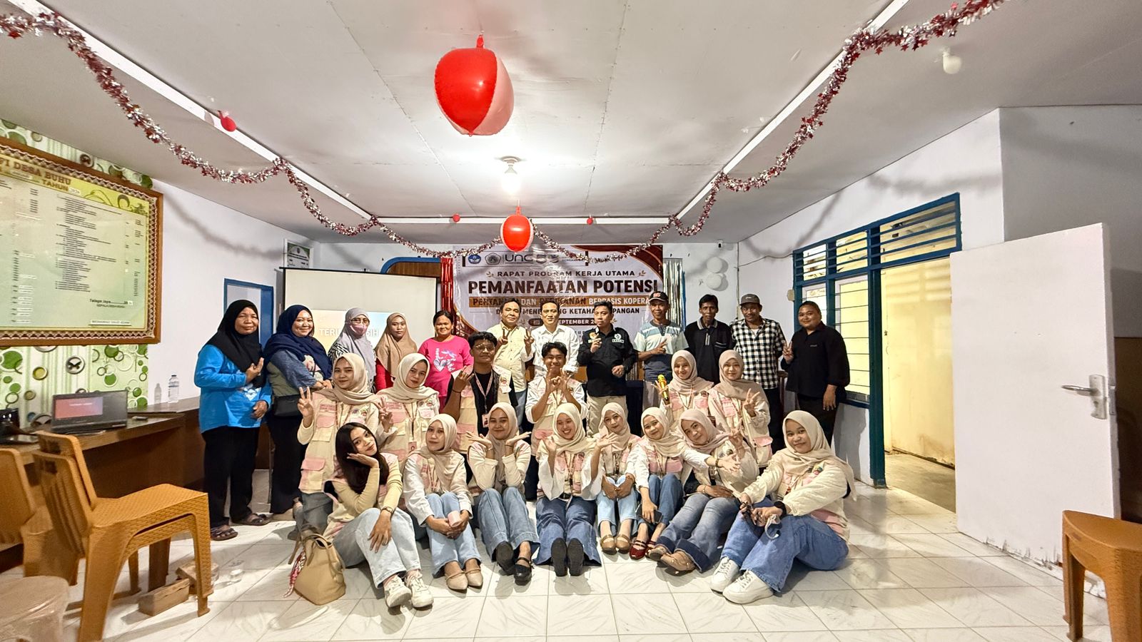 Kolaborasi Multidisiplin KKN UNG: Hadirkan Solusi Hukum dan Bisnis bagi Koperasi Desa Buhu